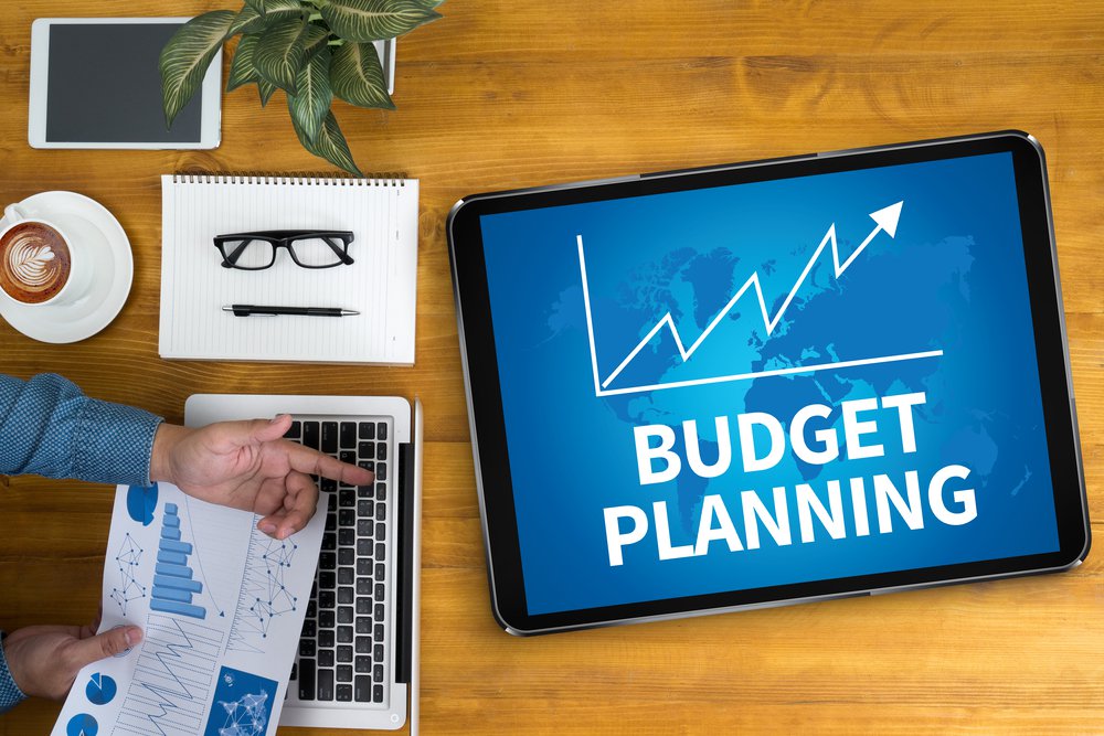 Planning aim. Sme фон. It budget. Sme.