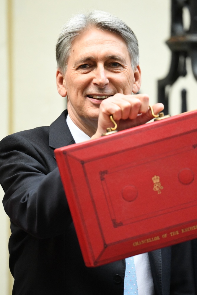 Blog 31 - budget pledge ICT savings 2018 shutterstock_1215756553